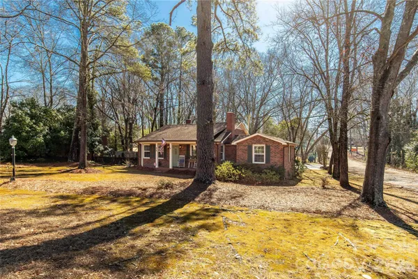 $295,000 | 318 Gillsbrook Road, Lancaster, SC 29720