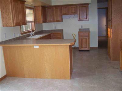 14150 Byron Road Byron, MI 48418 - Photo 8 of 10 20232988-7.JPG