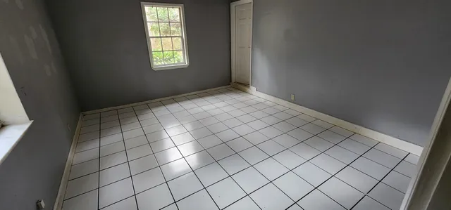 $700,000 | 7115-7117 Thomasville Road, Tallahassee, FL 32312