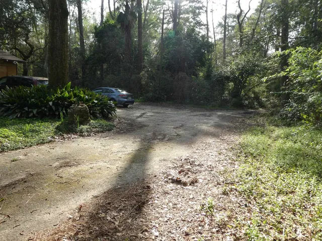 $700,000 | 7115-7117 Thomasville Road, Tallahassee, FL 32312