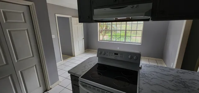 $700,000 | 7115-7117 Thomasville Road, Tallahassee, FL 32312