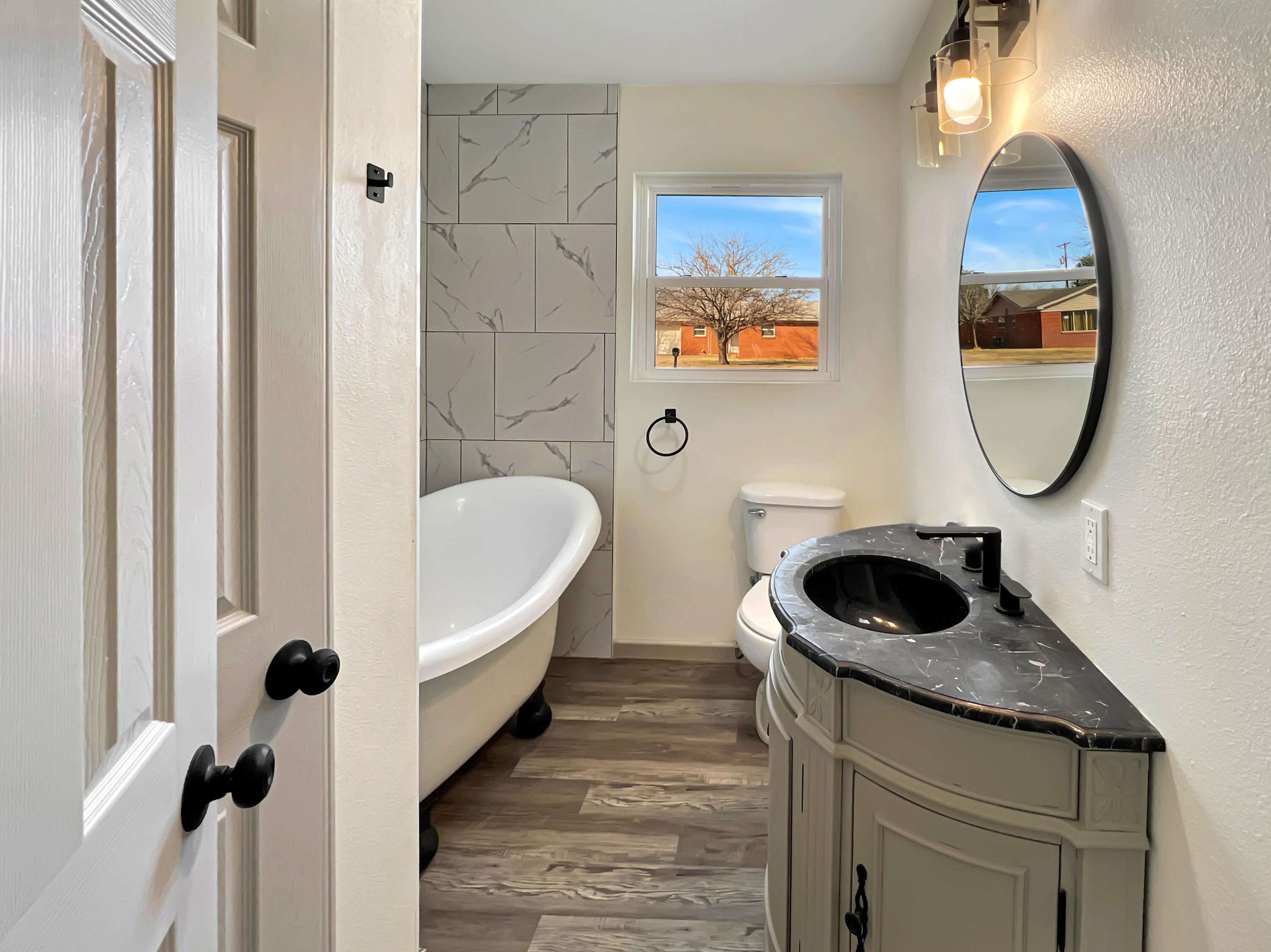 1212 9th Street Shallowater, TX 79363 - Photo 14 of 21 2nd Bathroom