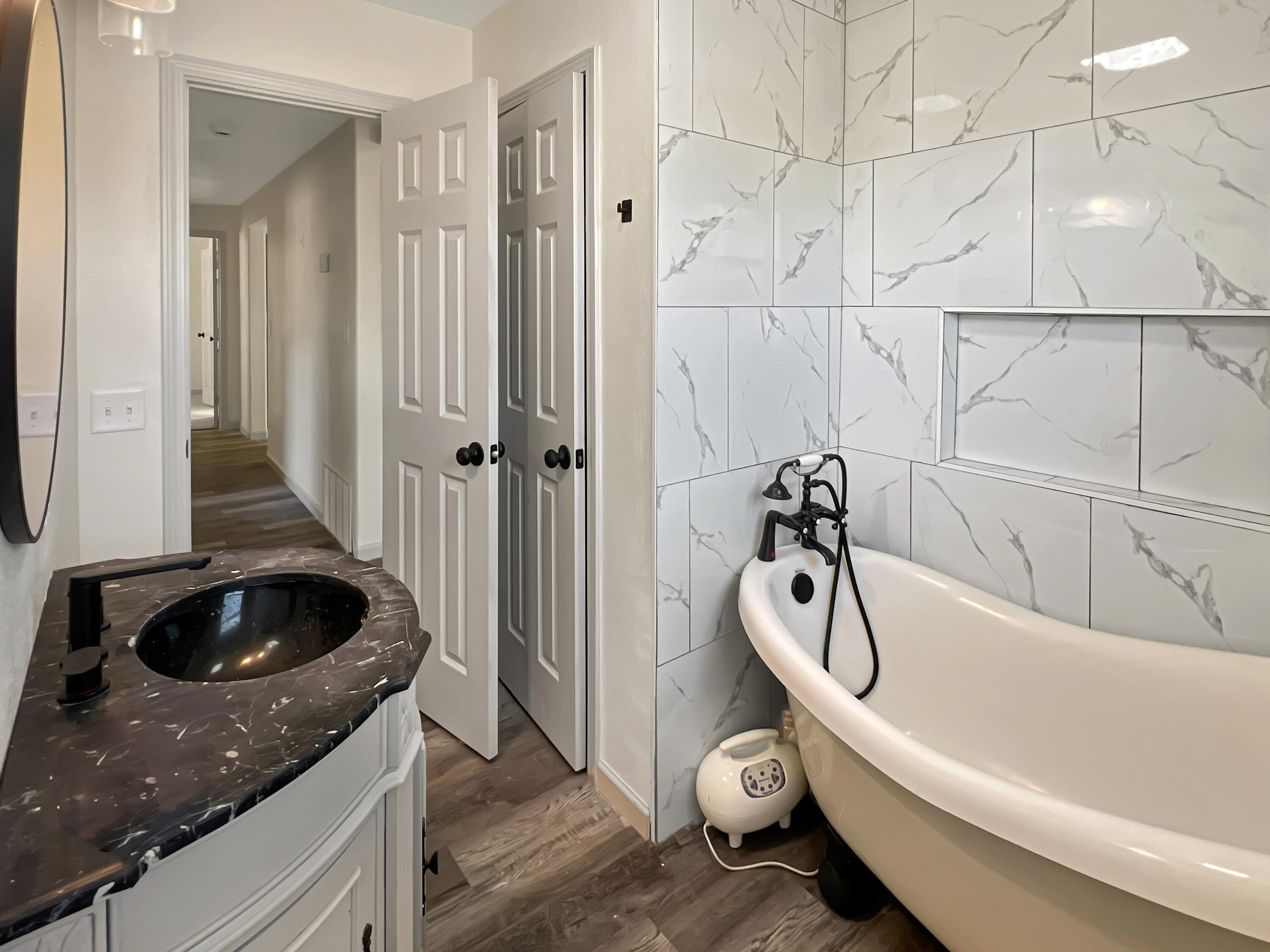 1212 9th Street Shallowater, TX 79363 - Photo 15 of 21 2nd Bathroom