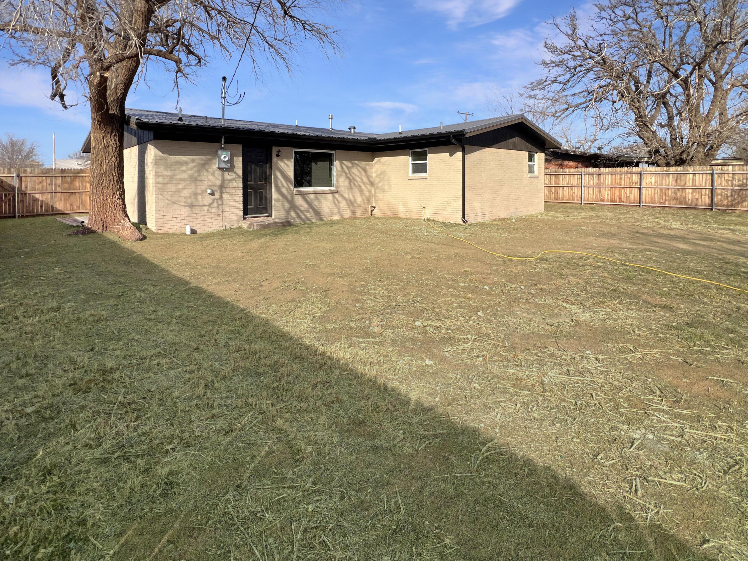 1212 9th Street Shallowater, TX 79363 - Photo 19 of 21 Backyard