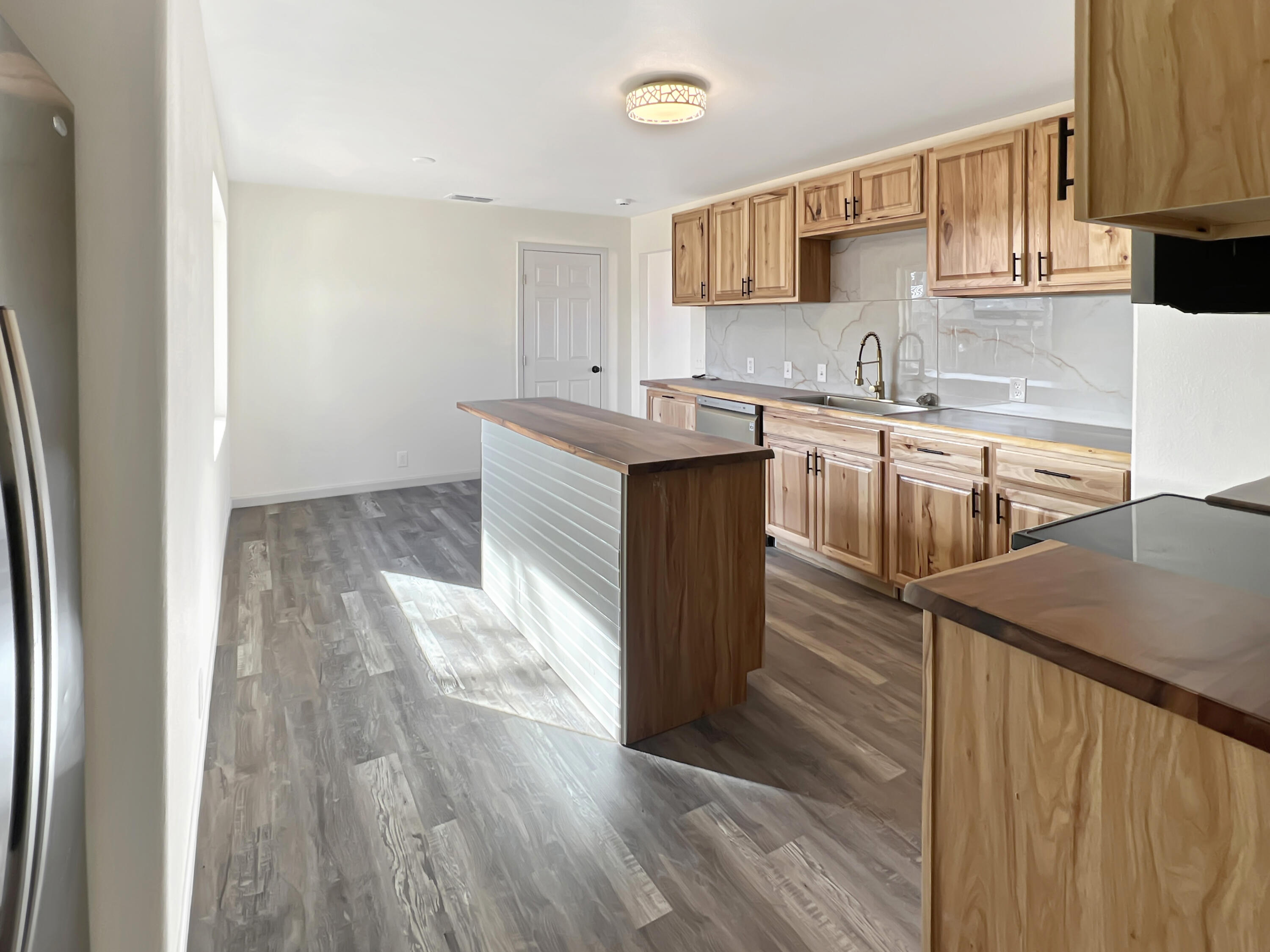 1212 9th Street Shallowater, TX 79363 - Photo 6 of 21 Kitchen/Dining