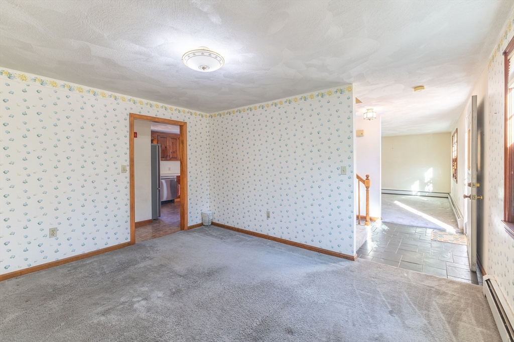 396 Old Farm Road Franklin, MA 02038 - Photo 11 of 35 Gallery Image 11