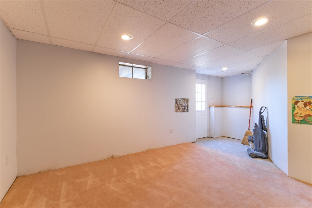 396 Old Farm Road Franklin, MA 02038 - Photo 23 of 35 Gallery Image 23