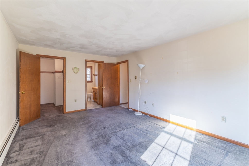 396 Old Farm Road Franklin, MA 02038 - Photo 10 of 35 Gallery Image 10