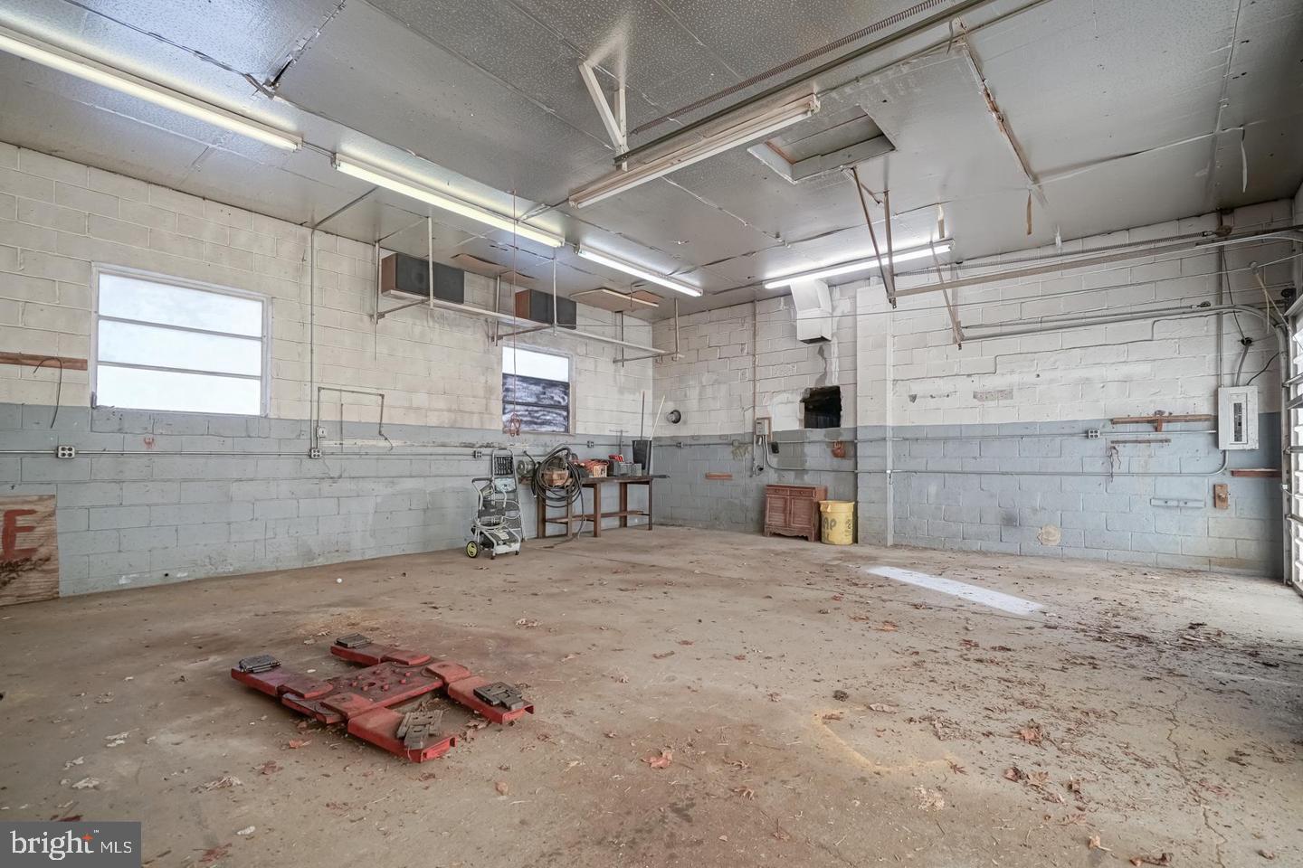 620 Johnson Road Sicklerville, NJ 08081 - Photo 24 of 27 interior photo of Garage, with Lift