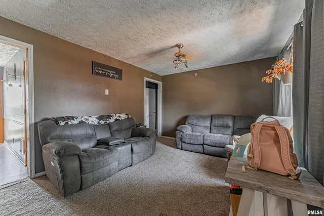 $89,900 | 131 North Street, Armington, IL 61721