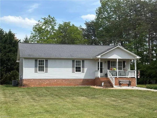 $274,900 | 808 Creed Road, Ararat, NC 27007