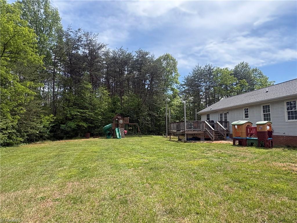 808 Creed Road Ararat, NC 27007 - Photo 5 of 28