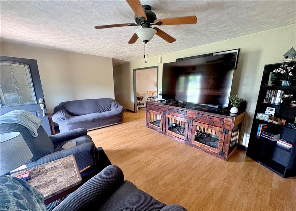 808 Creed Road Ararat, NC 27007 - Photo 8 of 28