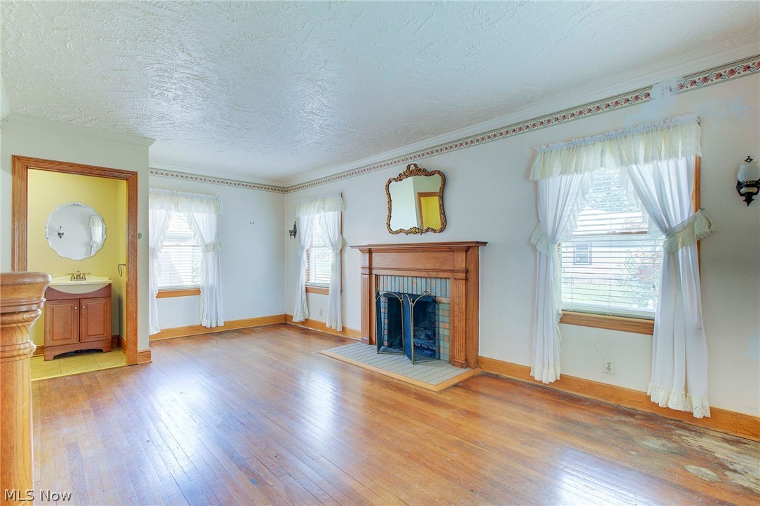 4753 Navarre Road Southwest Canton, OH 44706 - Photo 4 of 21 Gallery Image 4