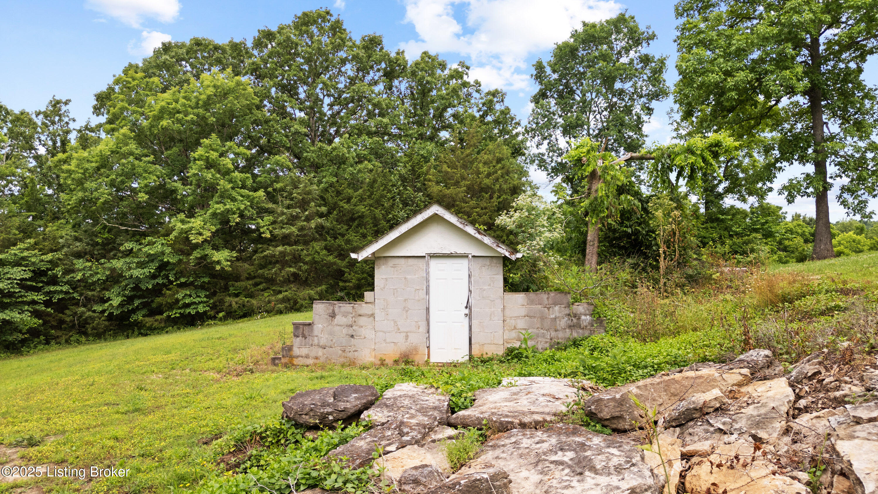 363 Old Ridge Road Shepherdsville, KY 40165 - Photo 23 of 31 027