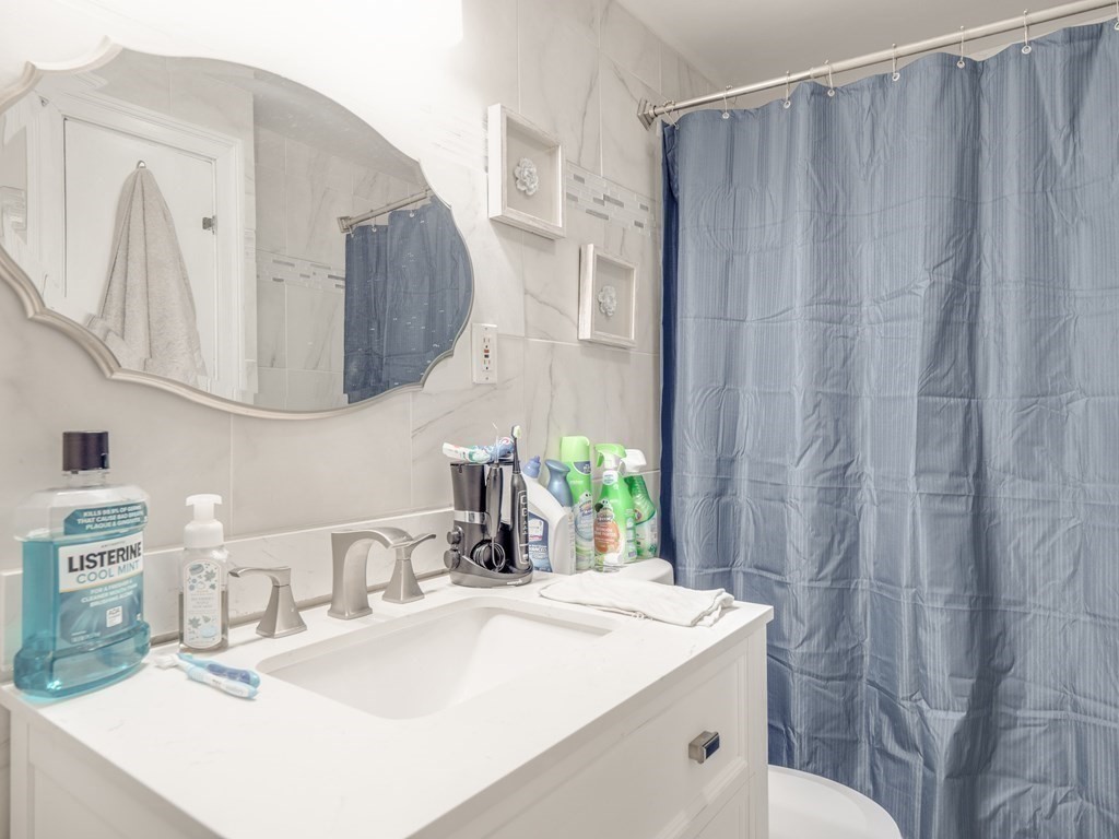 12 Hollis Road Lynn, MA 01904 - Photo 12 of 23 Gallery Image 12