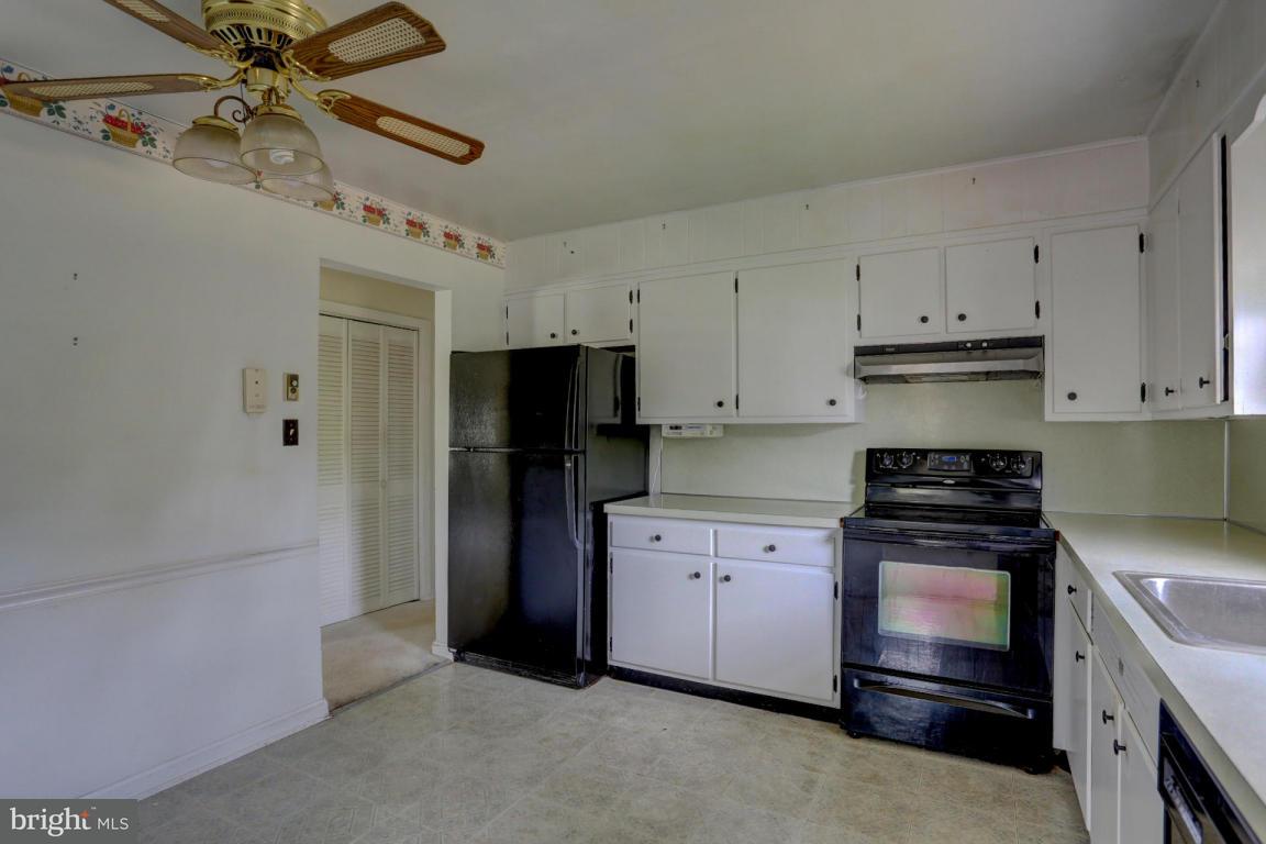 1118 Nissley Road Lancaster, PA 17601 - Photo 13 of 31 Gallery Image 13