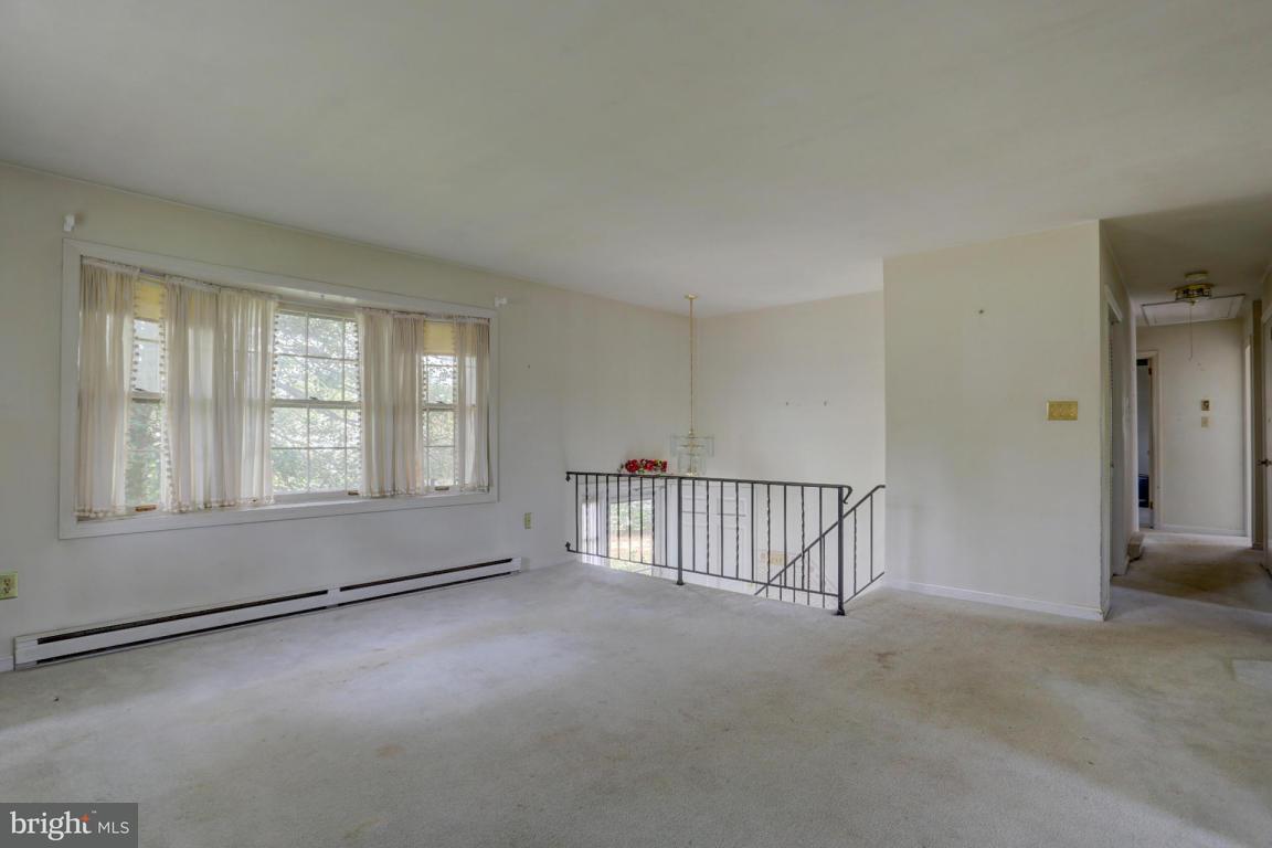 1118 Nissley Road Lancaster, PA 17601 - Photo 8 of 31 Gallery Image 8