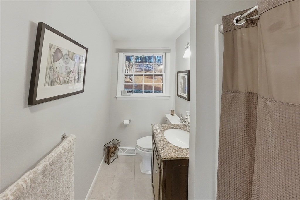 55 Ledgewood Road Framingham, MA 01701 - Photo 17 of 42