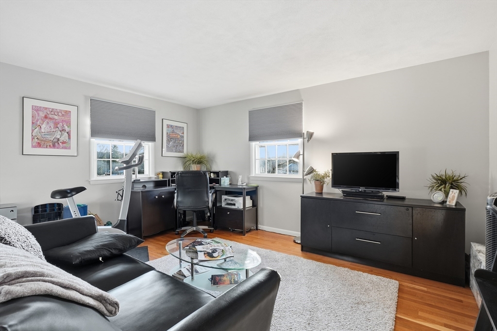 55 Ledgewood Road Framingham, MA 01701 - Photo 24 of 42