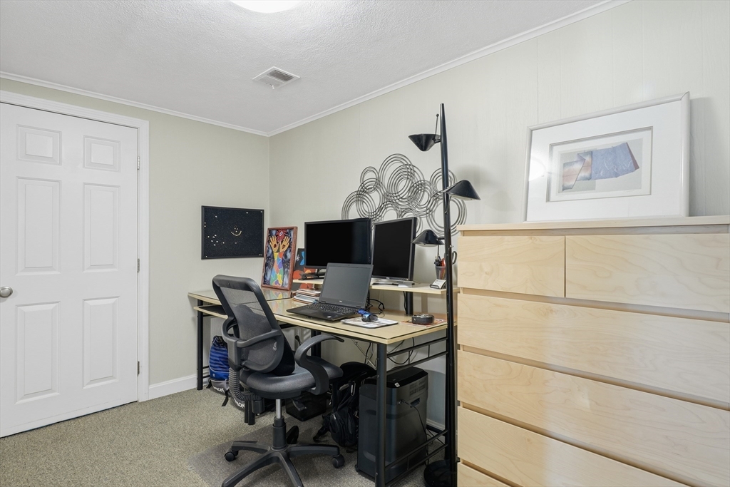 55 Ledgewood Road Framingham, MA 01701 - Photo 28 of 42