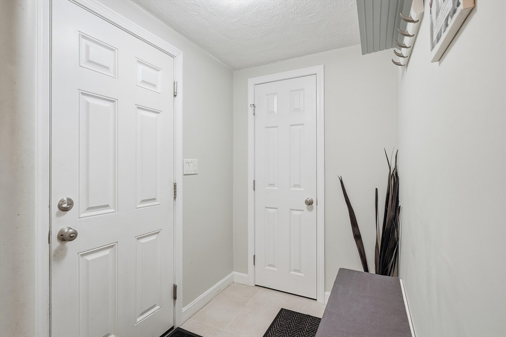 55 Ledgewood Road Framingham, MA 01701 - Photo 32 of 42