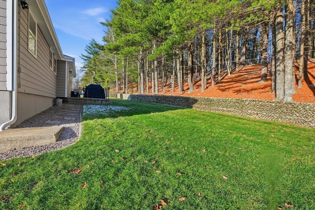 55 Ledgewood Road Framingham, MA 01701 - Photo 35 of 42