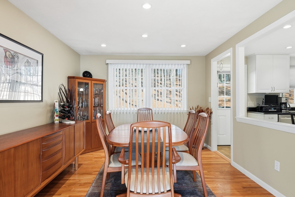 55 Ledgewood Road Framingham, MA 01701 - Photo 9 of 42