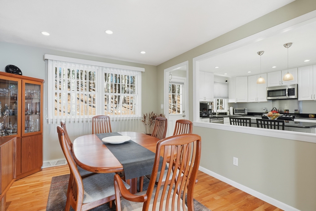 55 Ledgewood Road Framingham, MA 01701 - Photo 10 of 42