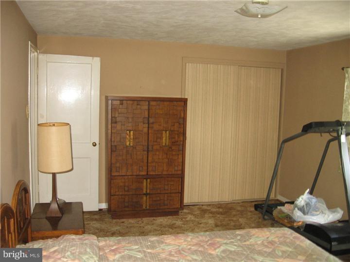 2724 Springhill Road Secane, PA 19018 - Photo 10 of 16 Gallery Image 10
