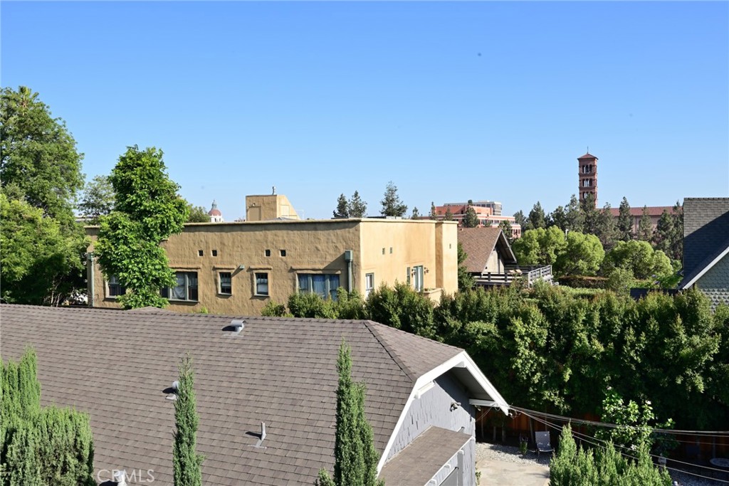 425 North Raymond Avenue Pasadena, CA 91103 - Photo 33 of 38 a view of a city with tall buildings