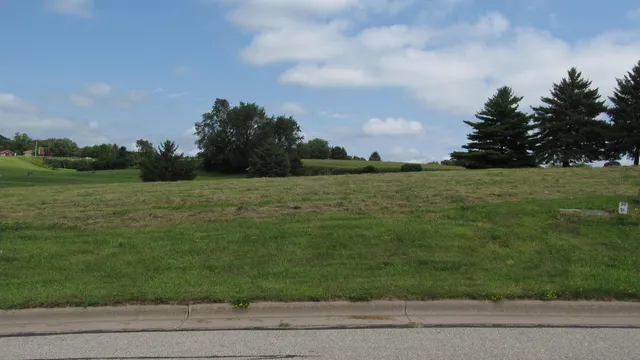 $48,900 | Lot 31 16th Fairway Drive, Viroqua, WI 54665