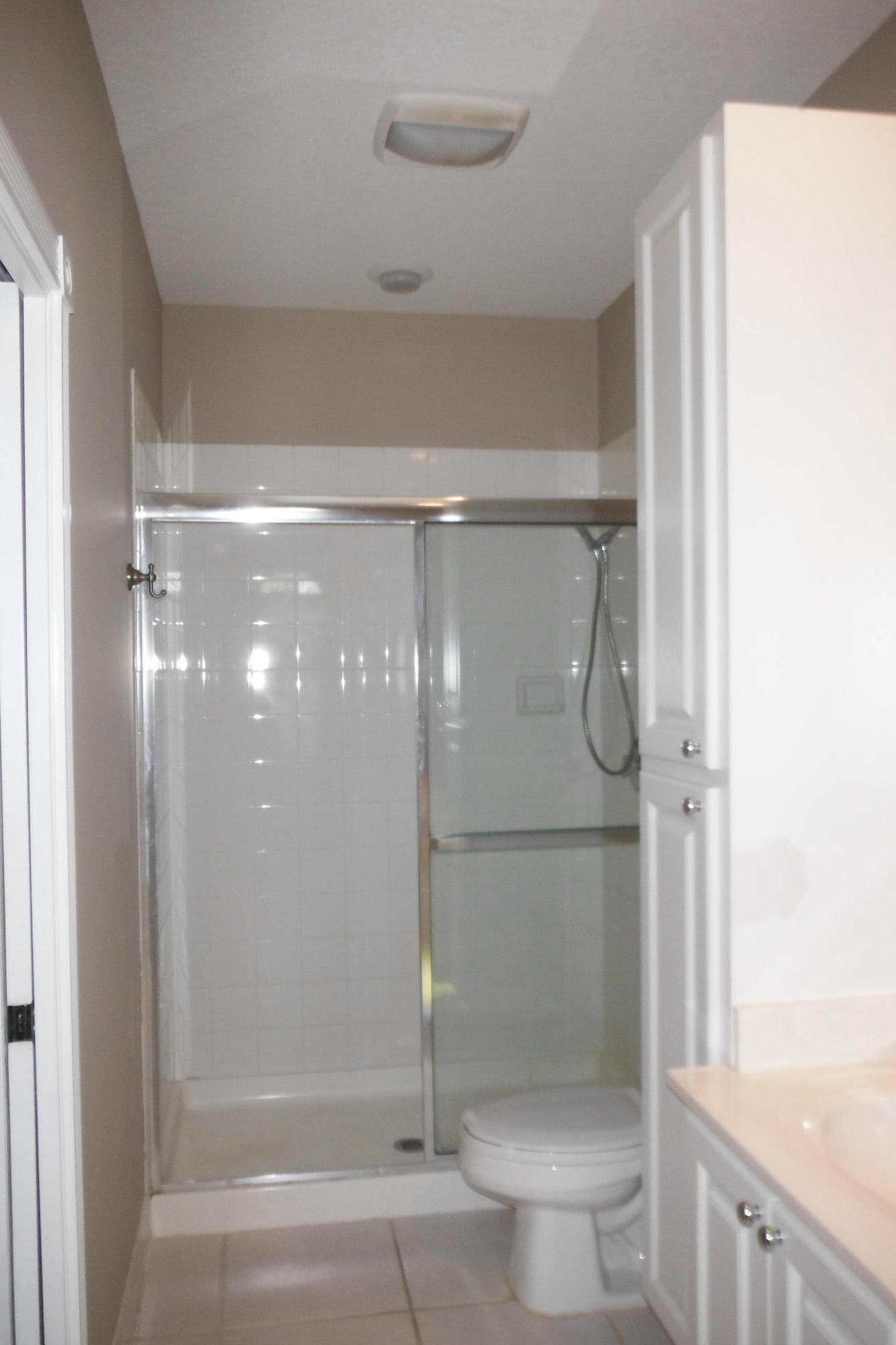 158 Promenade Way Jupiter, FL 33458 - Photo 12 of 23 Master Shower