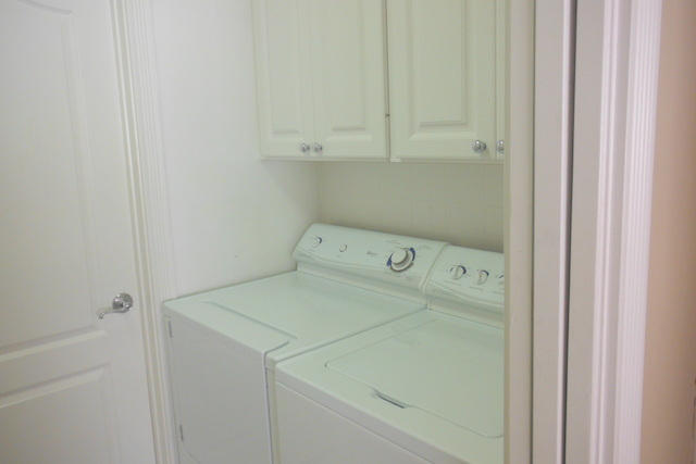 158 Promenade Way Jupiter, FL 33458 - Photo 16 of 23 Washer-Dryer
