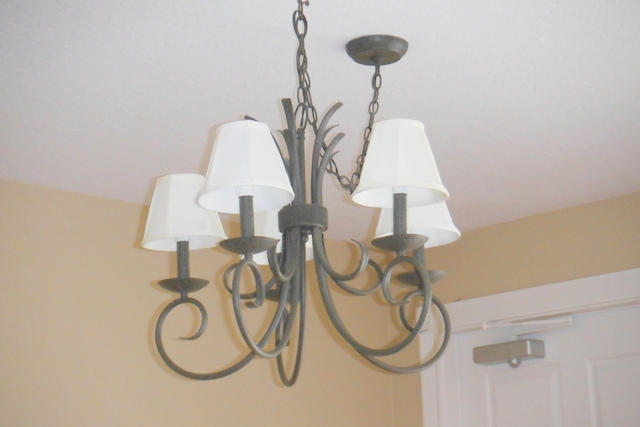 158 Promenade Way Jupiter, FL 33458 - Photo 17 of 23 Dining Room Fixture