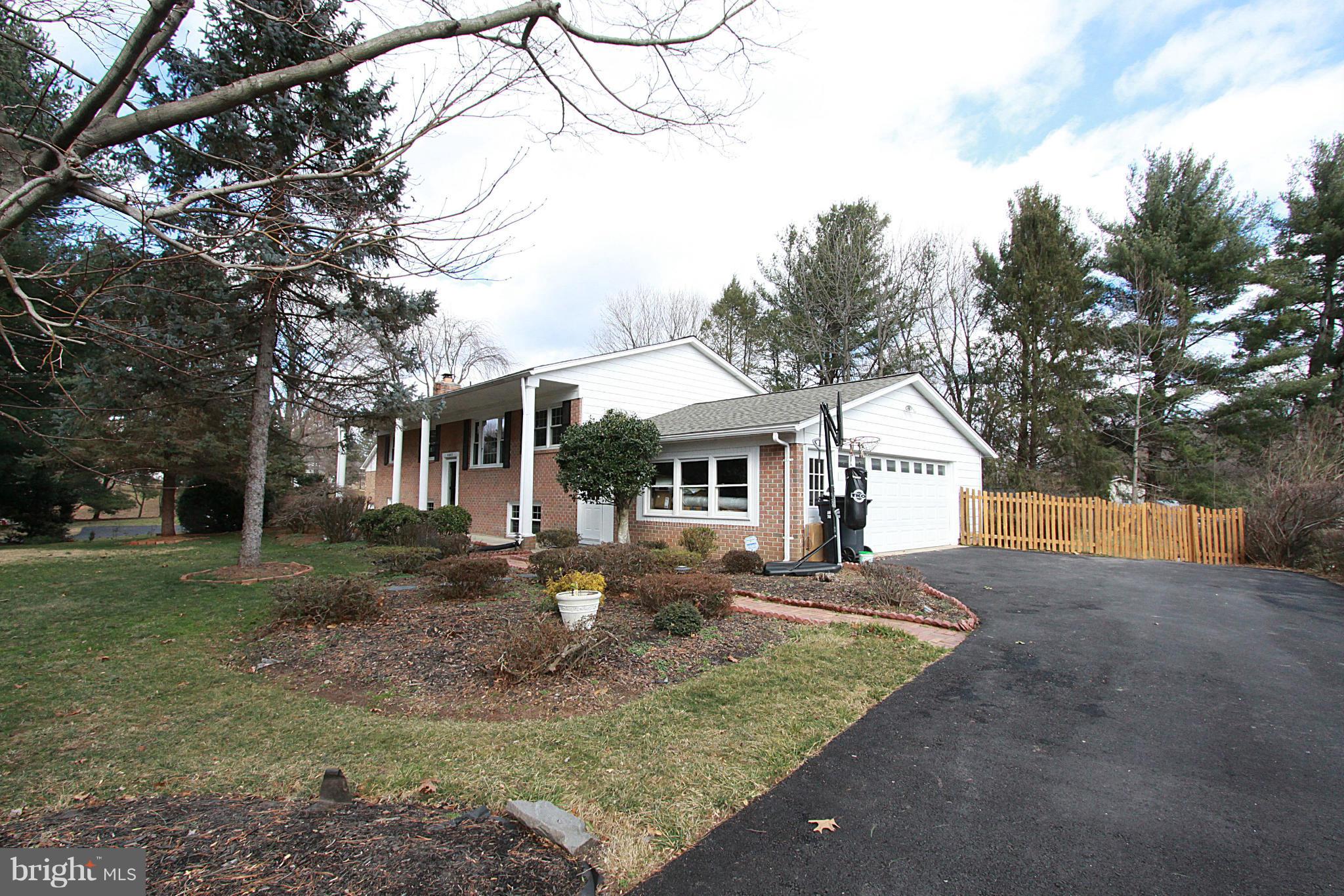 3203 Fox Mill Road Oakton, VA 22124 - Photo 2 of 27 Exterior (Front)