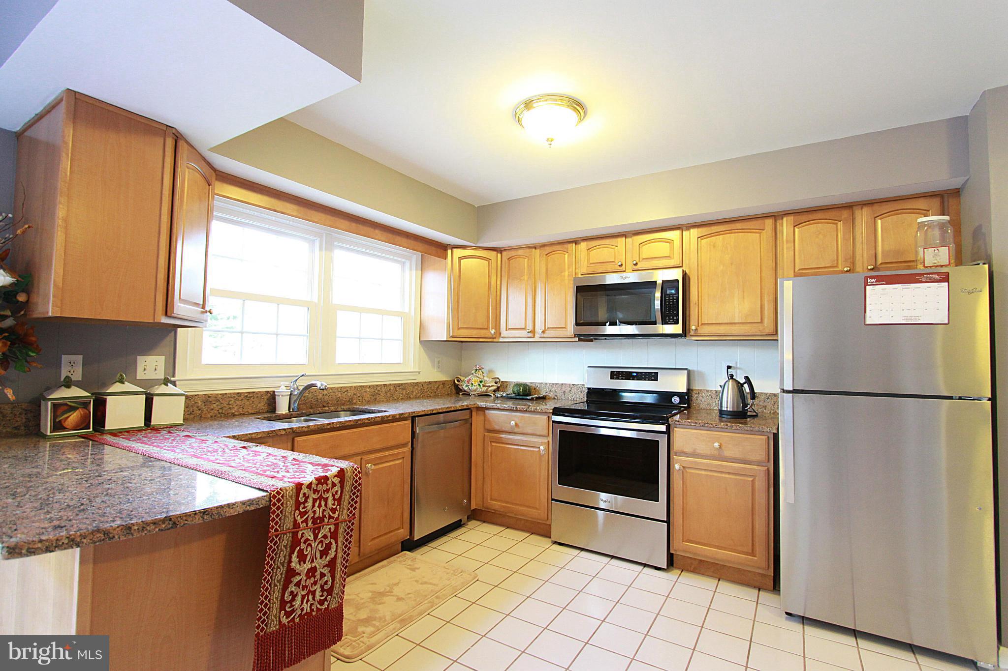 3203 Fox Mill Road Oakton, VA 22124 - Photo 5 of 27 Kitchen