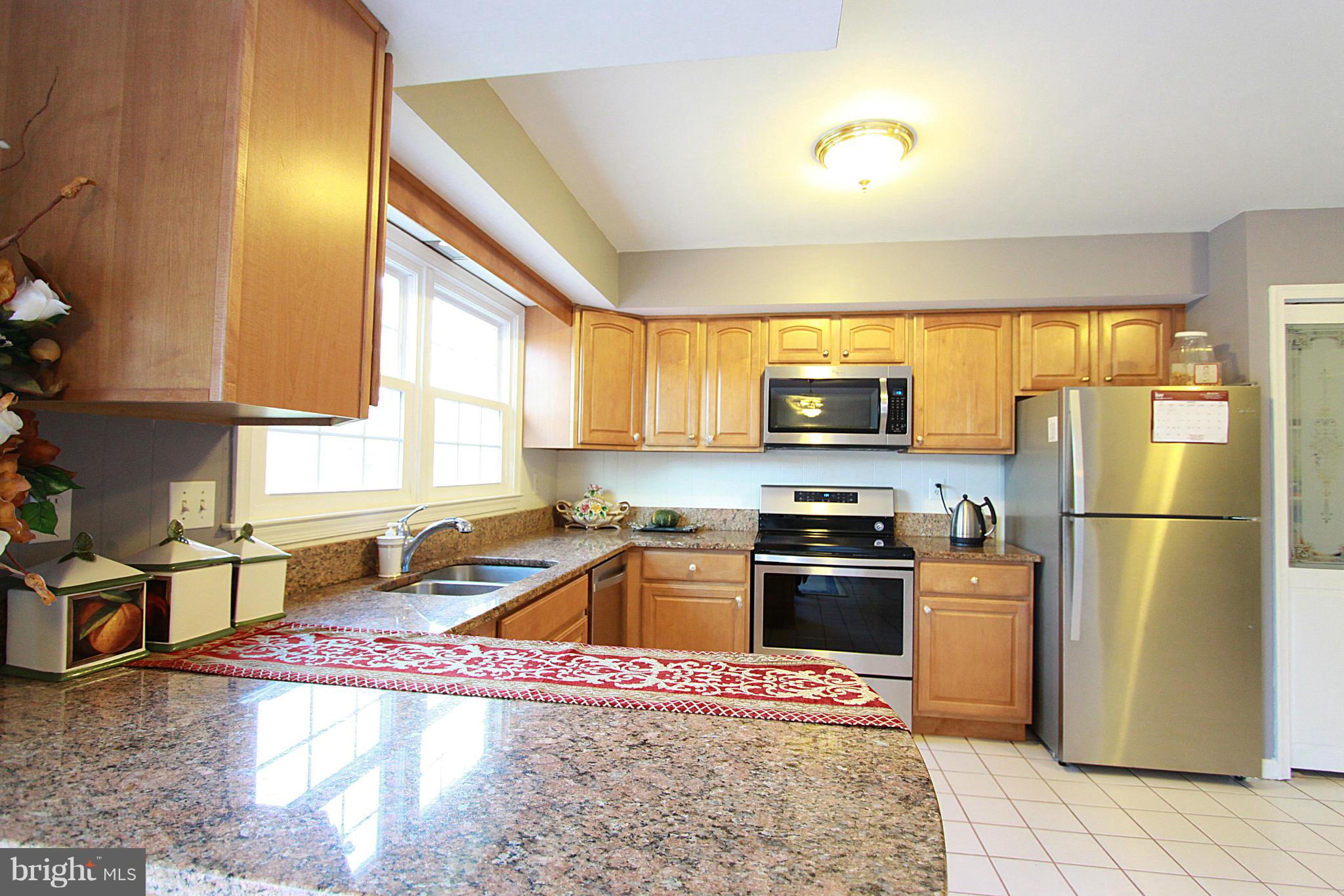 3203 Fox Mill Road Oakton, VA 22124 - Photo 6 of 27 Kitchen
