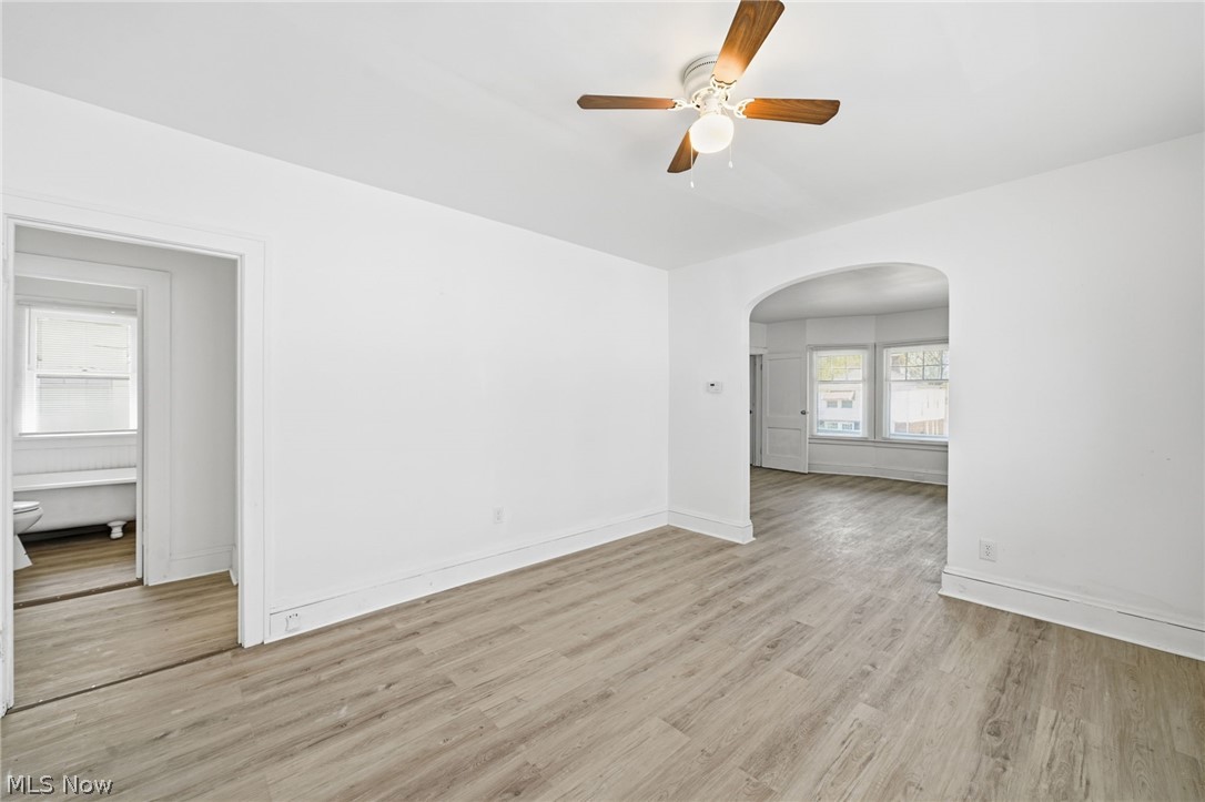 829 Helmsdale Road Cleveland, OH 44112 - Photo 13 of 26
