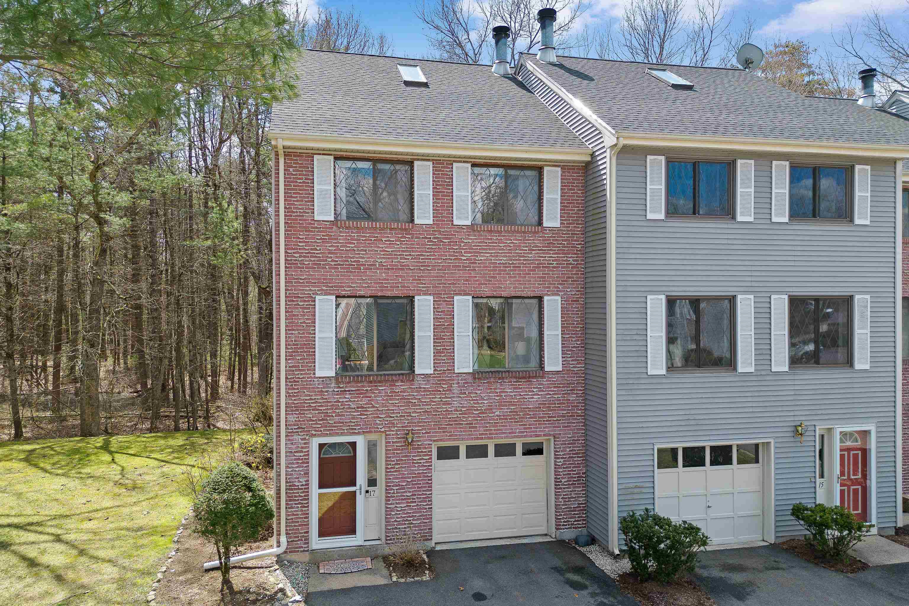 17 Plasic Road, Unit 17 Merrimack, NH 03054 - Photo 1 of 36