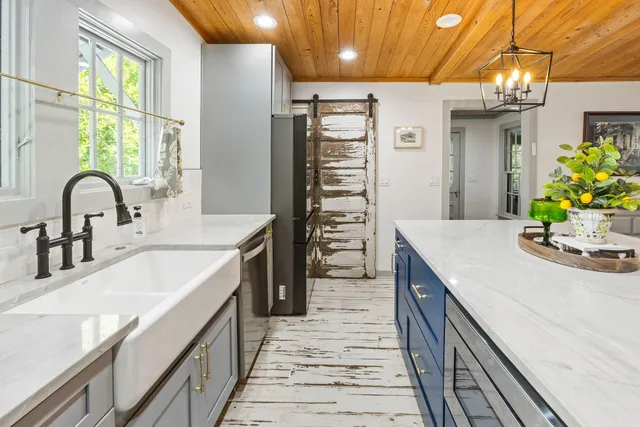 $1,277,000 | 212 East Hudson Avenue, Folly Beach, SC 29439