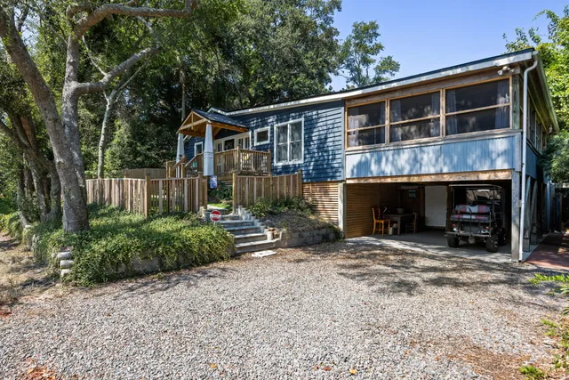 $1,277,000 | 212 East Hudson Avenue, Folly Beach, SC 29439