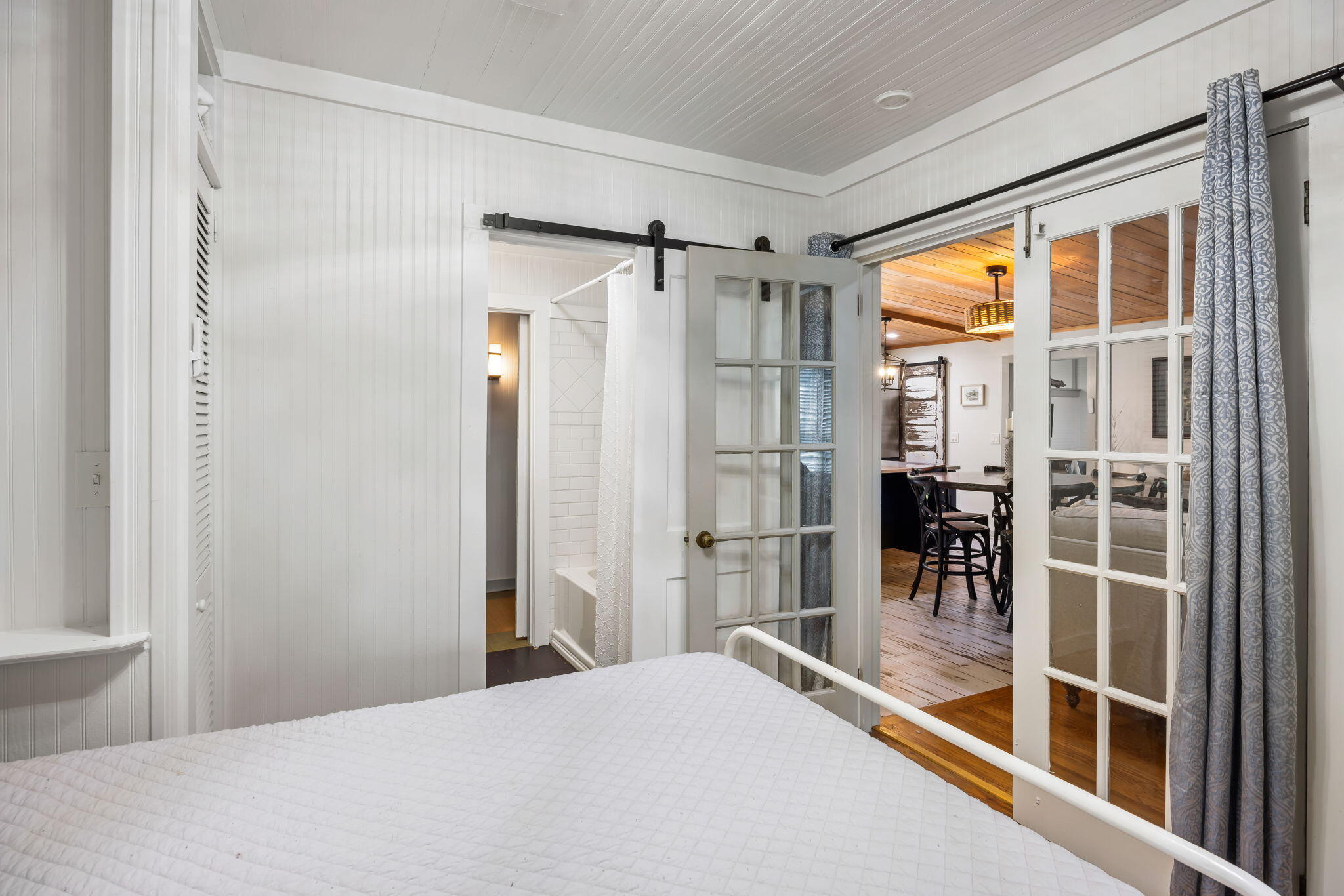 212 East Hudson Avenue Folly Beach, SC 29439 - Photo 36 of 40 24-web-or-mls-Cosateal RE Photo - 212 E