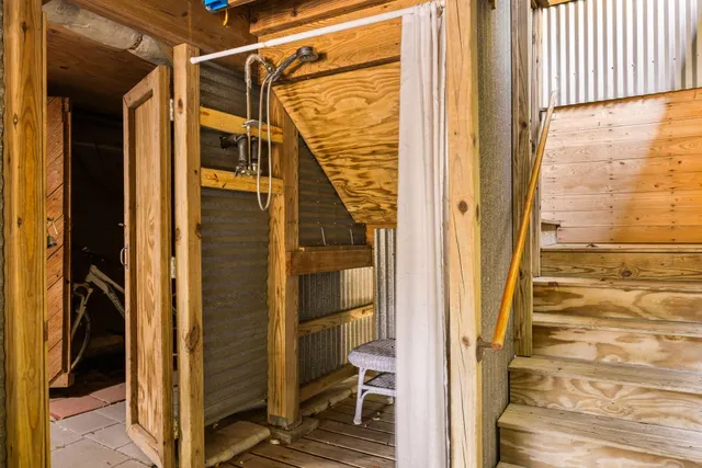 $1,277,000 | 212 East Hudson Avenue, Folly Beach, SC 29439