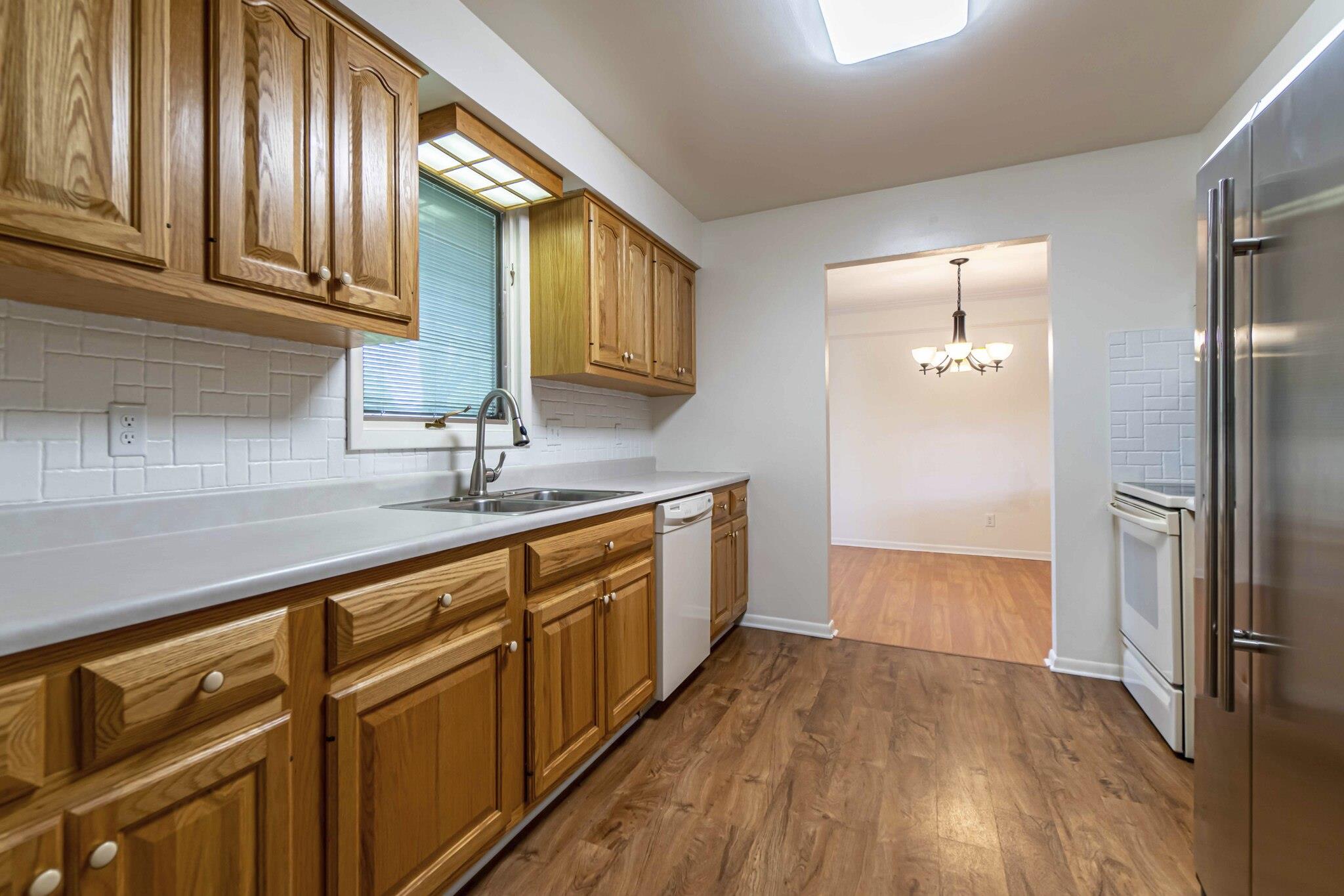 2708 North Rustic Ridge Drive Peoria, IL 61604 - Photo 6 of 32 Gallery Image 6