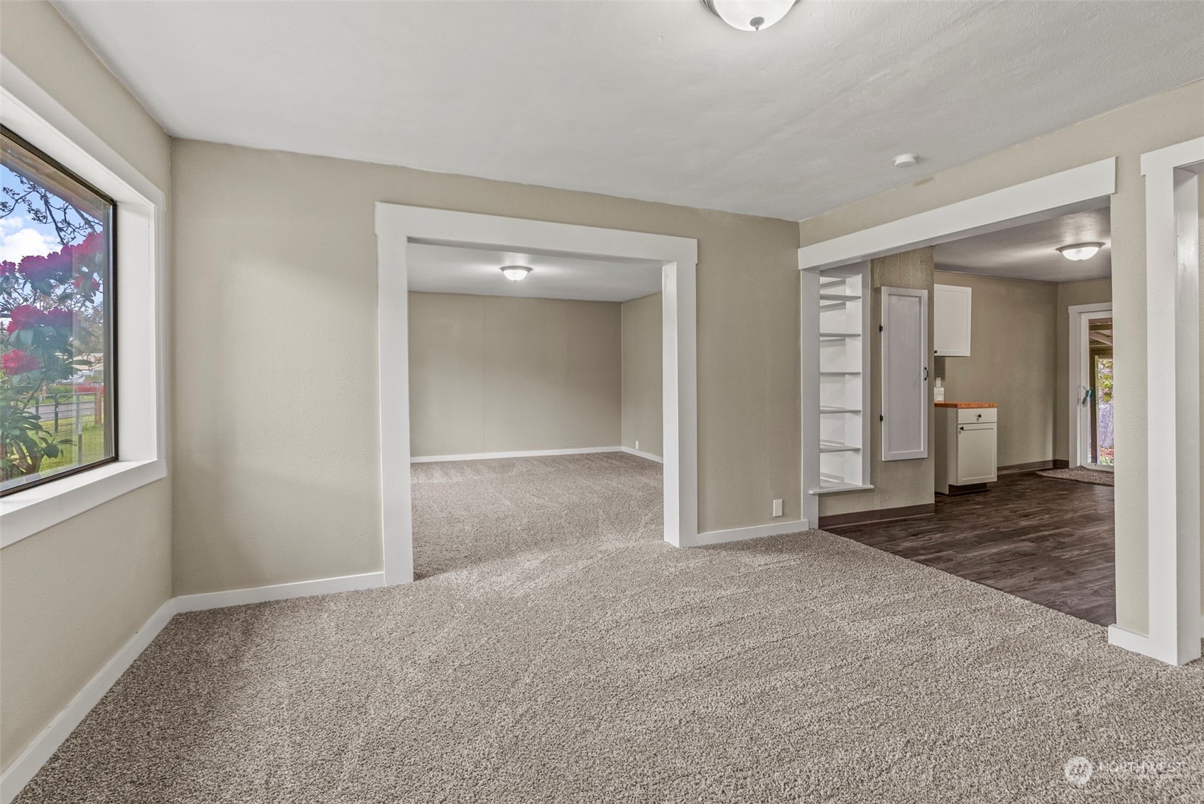 259 Stowell Road Salkum, WA 98582 - Photo 4 of 19 an empty room with windows and closet