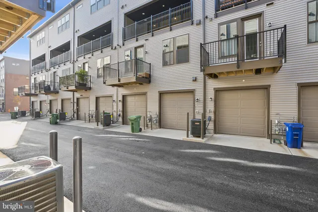 $599,999 | 124 B Locke Street, Baltimore, MD 21230