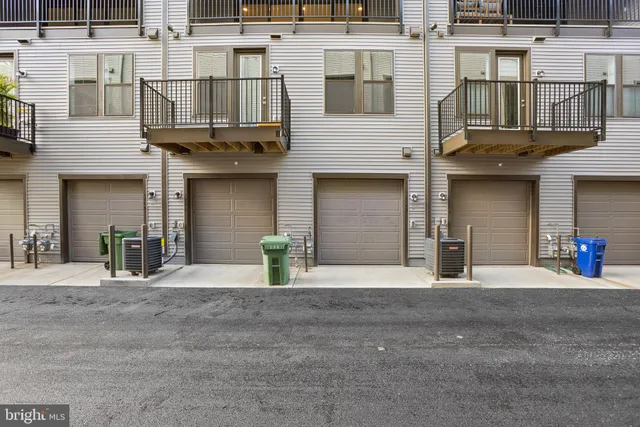 $599,999 | 124 B Locke Street, Baltimore, MD 21230