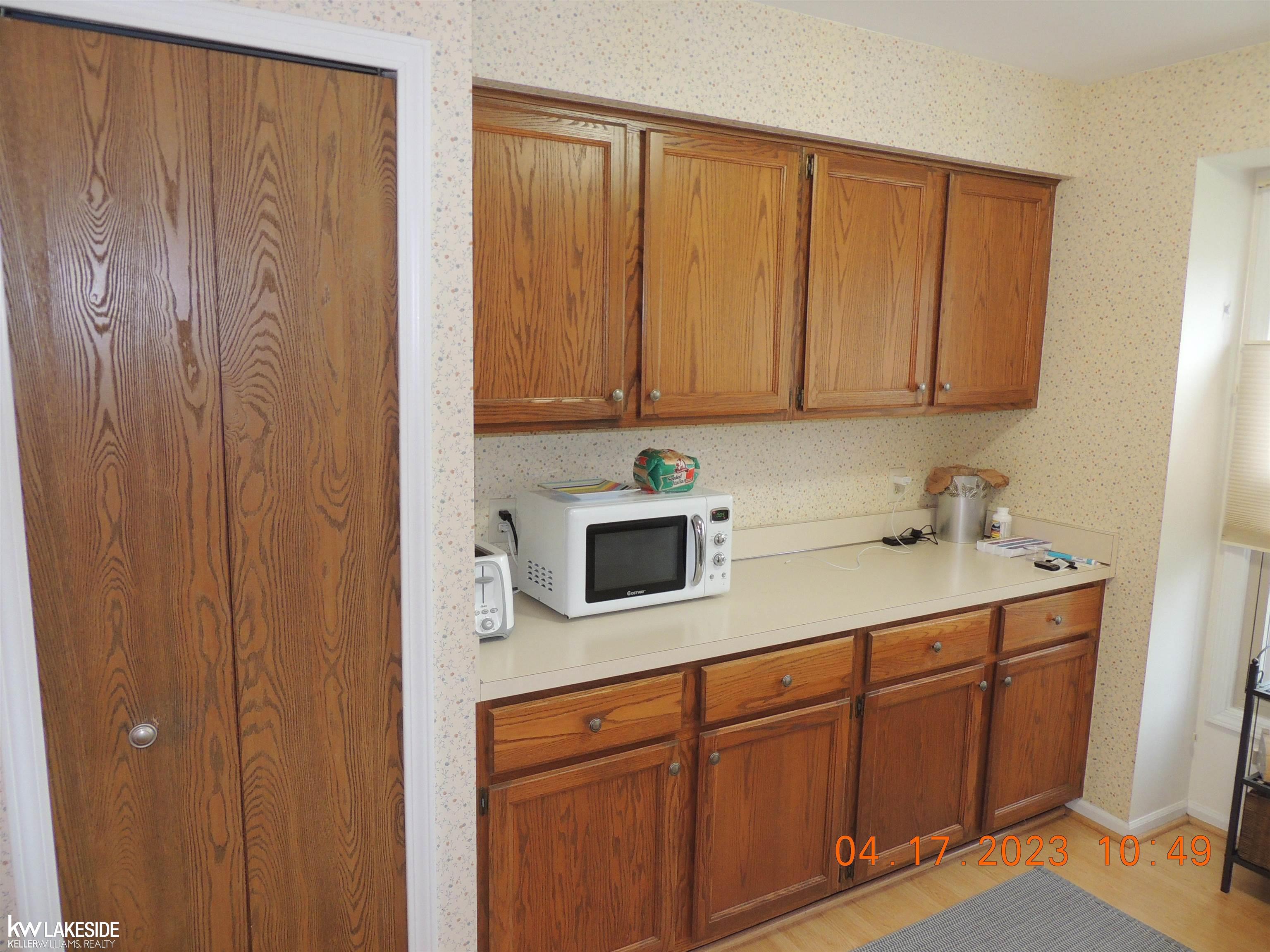 1566 Colony Drive Rochester, MI 48307 - Photo 15 of 25 50106099-15.JPG