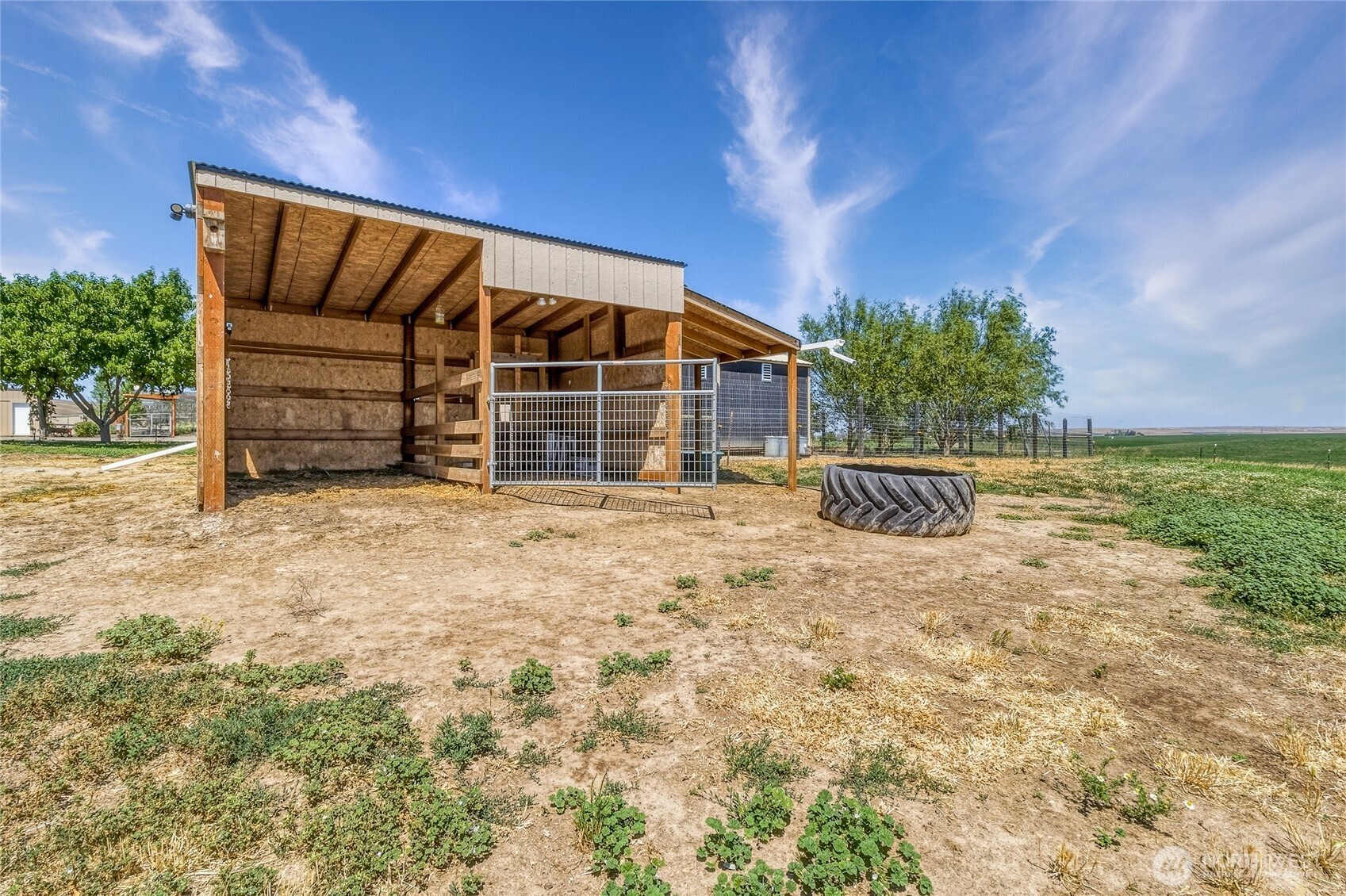 1247 Watson Loop Touchet, WA 99360 - Photo 36 of 40